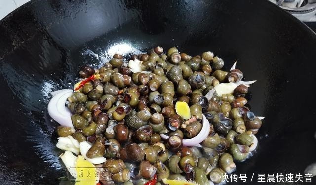 小龙虾“失宠”后,它再登“夜市霸主”宝座,食客百吃不厌!