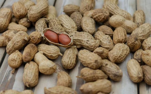 花生|花生加上它,堪比天然阿司匹林!每天吃一点,肾更强壮、血管干净