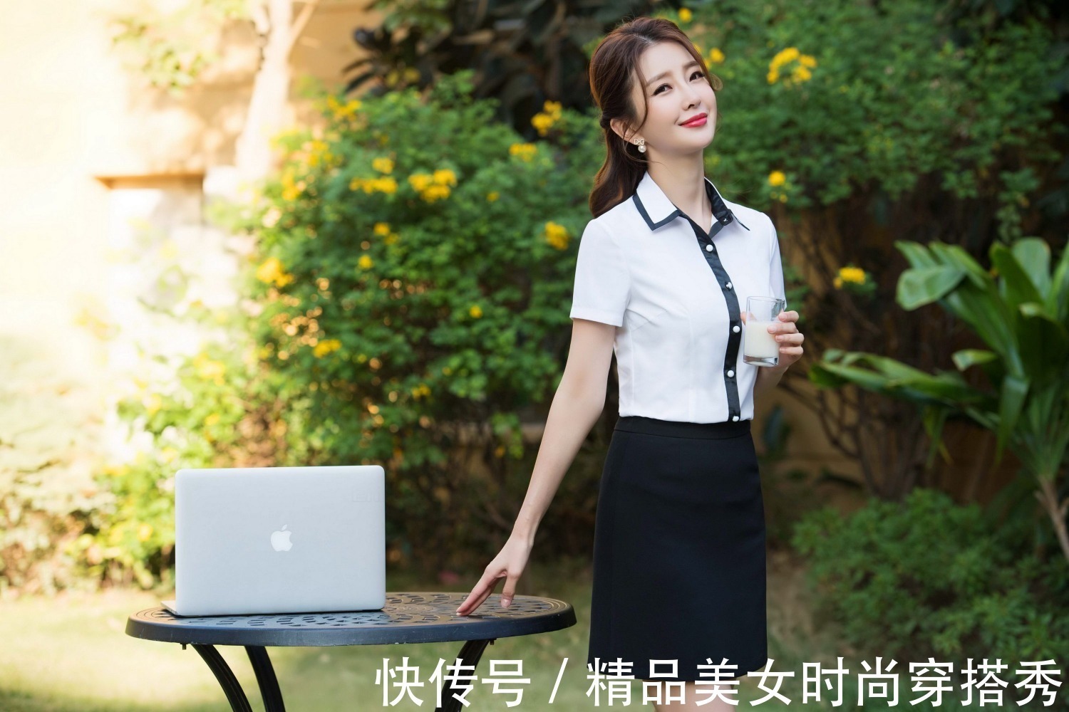 衬衫 白色衬衫搭配黑色短裙,干练柔美,尽显优雅气质