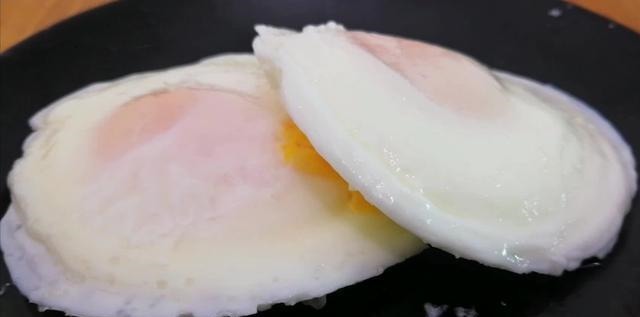 水煮荷包蛋我只服这种做法，不散花，个个圆溜溜，家常实用