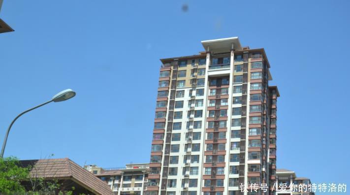 房子买来25年不住、不租、也不卖，到底图啥看完明白了