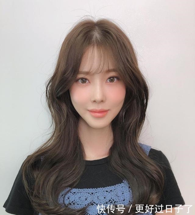 低层次 烫发怕老气,就选这18款,瘦脸时尚显气质!