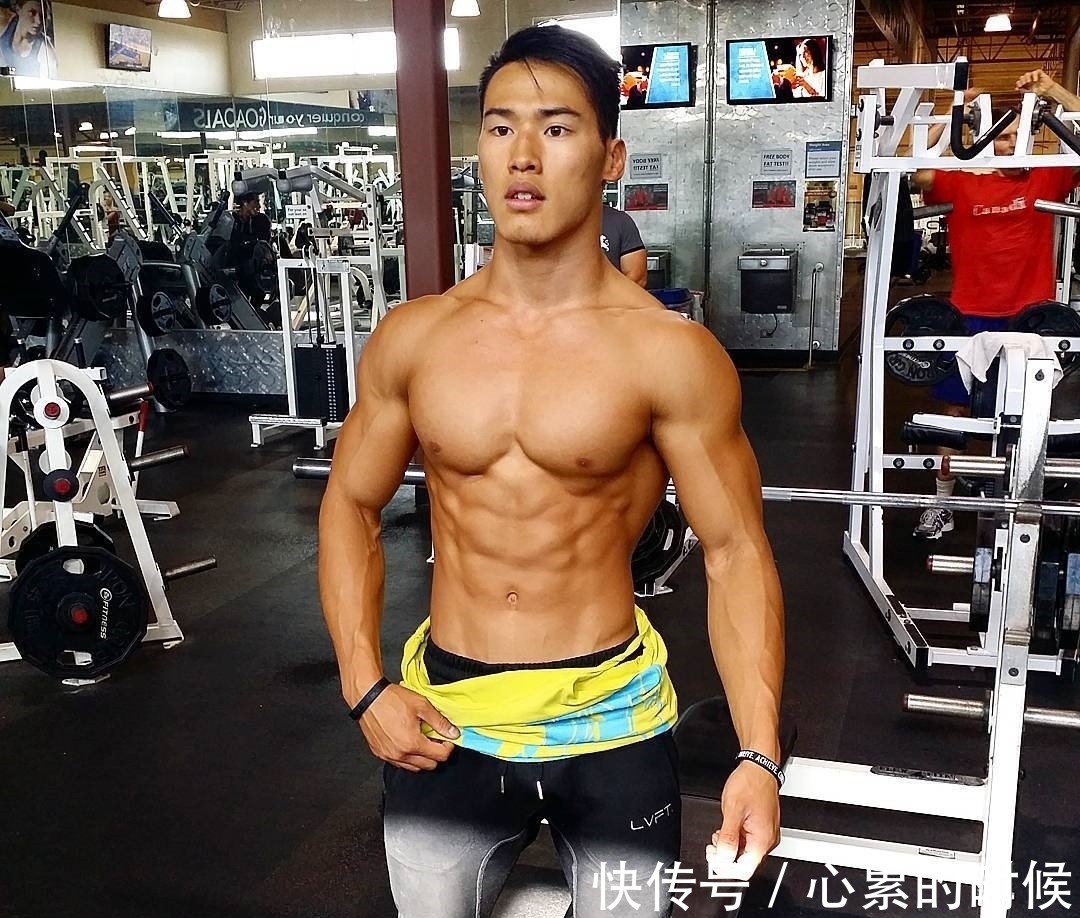 人鱼|筋肉型男的蜕变:性感的人鱼线和刀刻般的腹肌,让他魅力倍增!