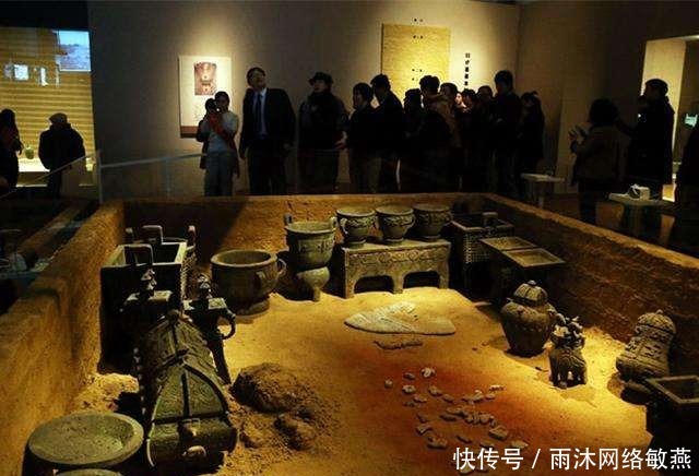 怪器|妇好墓出土青铜怪器,形状像是鸟爪,专家说:它是干这个用的