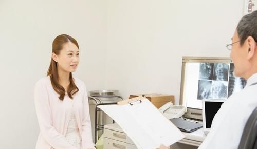 越来越多产妇不愿产检，真是因为“贵”吗？95后孕妈吐露实情