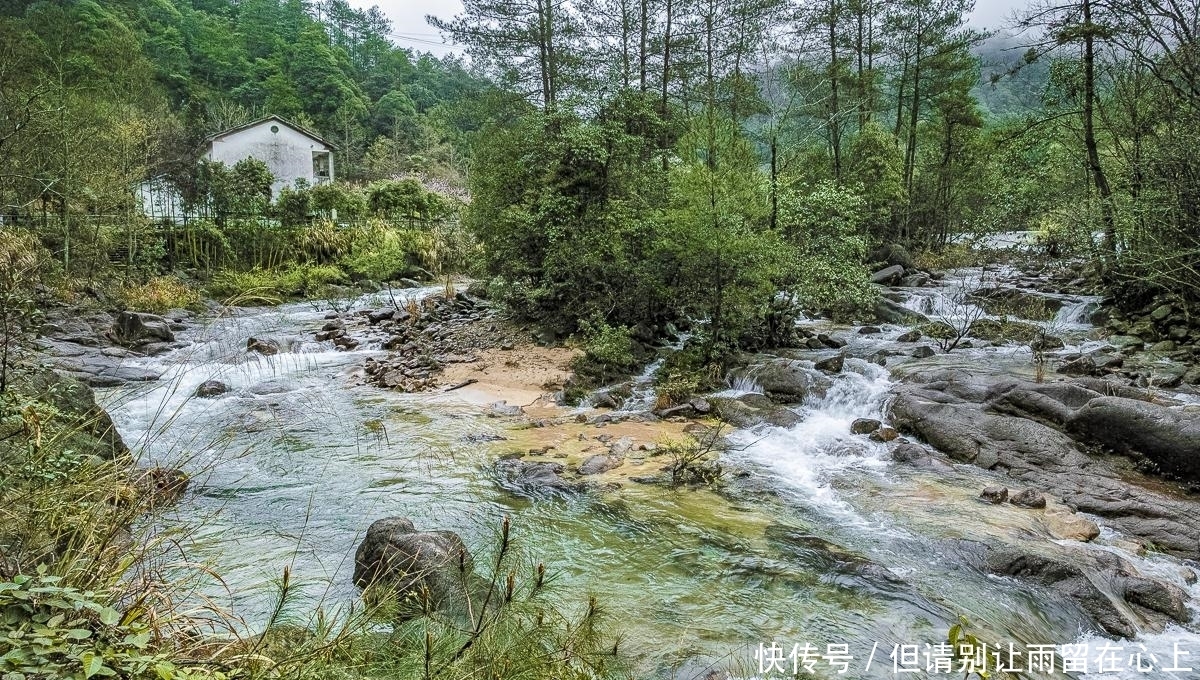 德兴大茅山，天然的避暑胜地，山下还藏着一个“彩虹童话村”