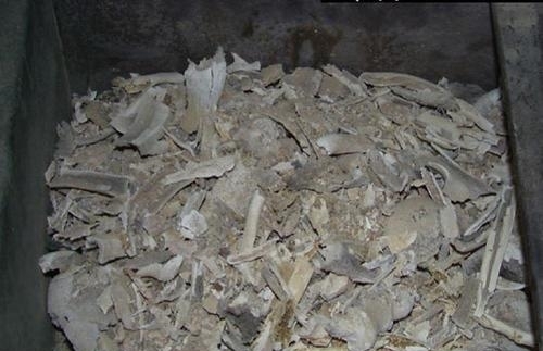 下联|火葬场出上联:“早来晚来早晚得来”,看到下联很是讽刺