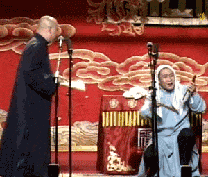 |搞笑GIF:不好意思打扰一下,请问你们是要组团去搞笑吗?