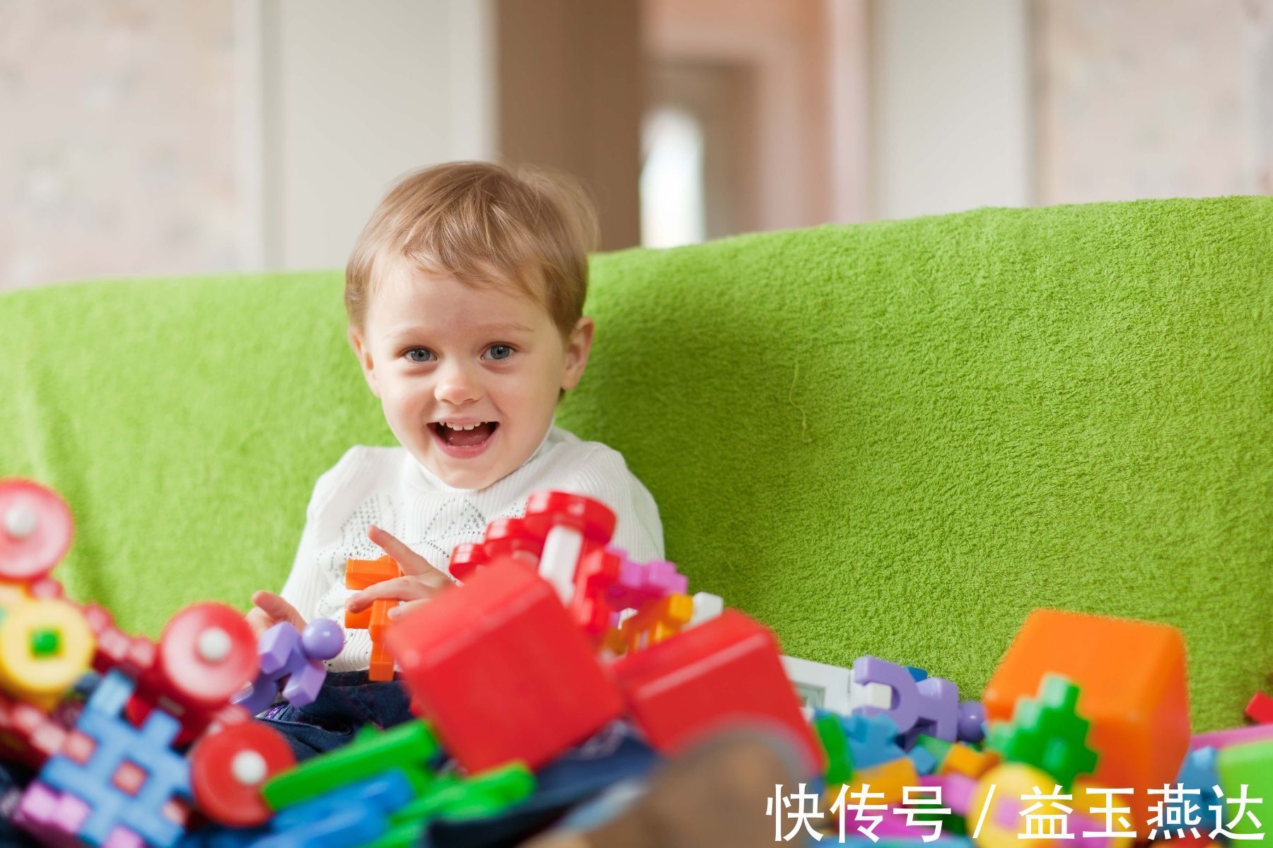 宝妈|6个月的宝宝有这几种行为,说明他们智商高,家长要适当培养