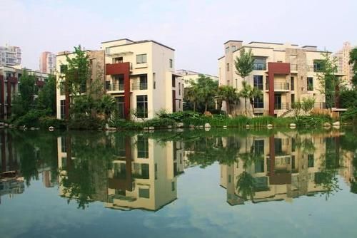 羡慕|降价40％卖了一套房，是赚了还是亏了有人羡慕，有人落泪