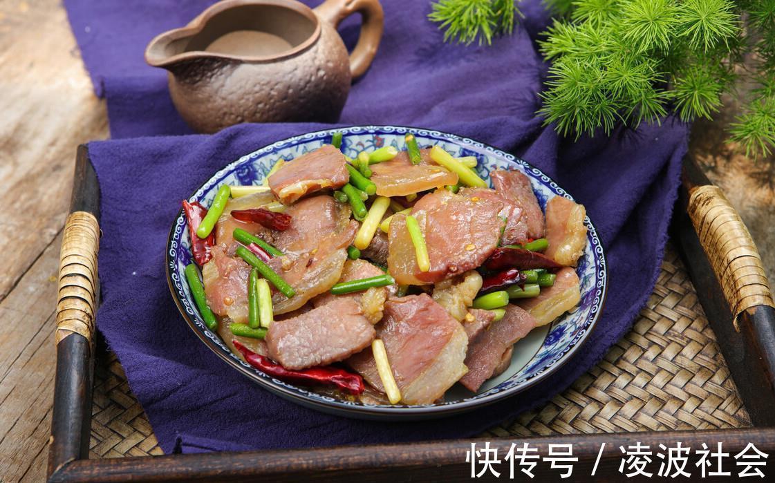 脆嫩|炒蒜苔总是不入味？别再直接下锅了，多做1步，蒜苔爽脆又入味