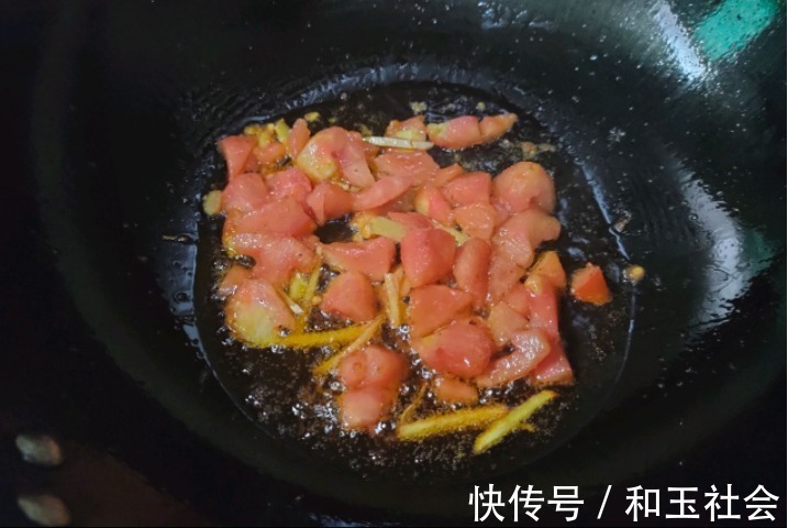 营养|酸甜开胃的番茄西葫芦蛋花汤，营养好喝，10分钟就能搞定