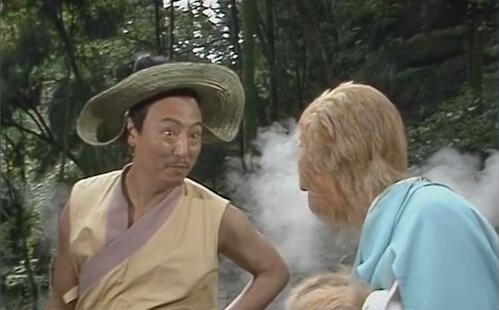 孙悟空被如来镇压时,如来无意间说漏嘴,揭露了孙悟空真实身份