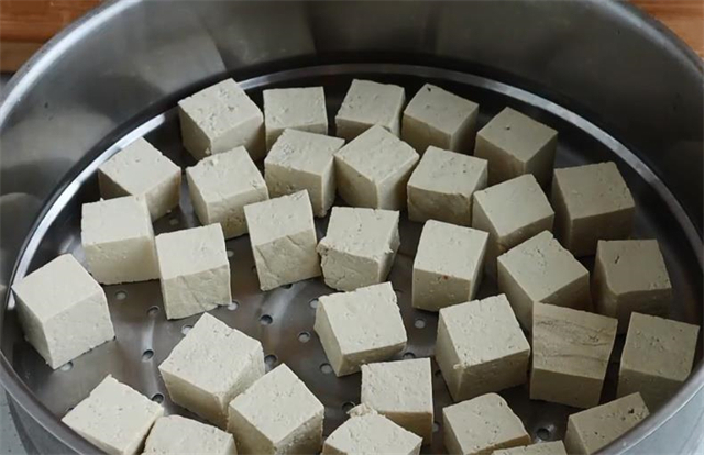 调味料|想吃豆腐乳不用买,详细做法告诉你,香辣好吃,放15天就能吃