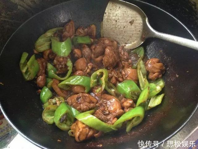 炒鸡块|73岁奶奶炒鸡肉,不用水不用料,只需这样做,肉质香软入味!