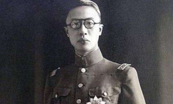 理发|溥仪出狱后第一次去理发,问了理发师个啥问题,把大家逗乐了?