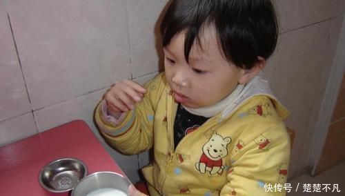 检查|6岁女儿脖颈发黑洗不掉，送医院检查，医生的解释令宝妈哭笑不得