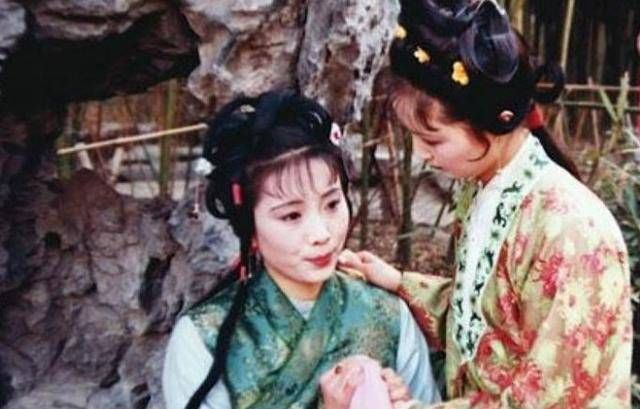  贾宝玉|贾府好多女孩，做梦都想嫁给贾宝玉，但这两个女子是个例外