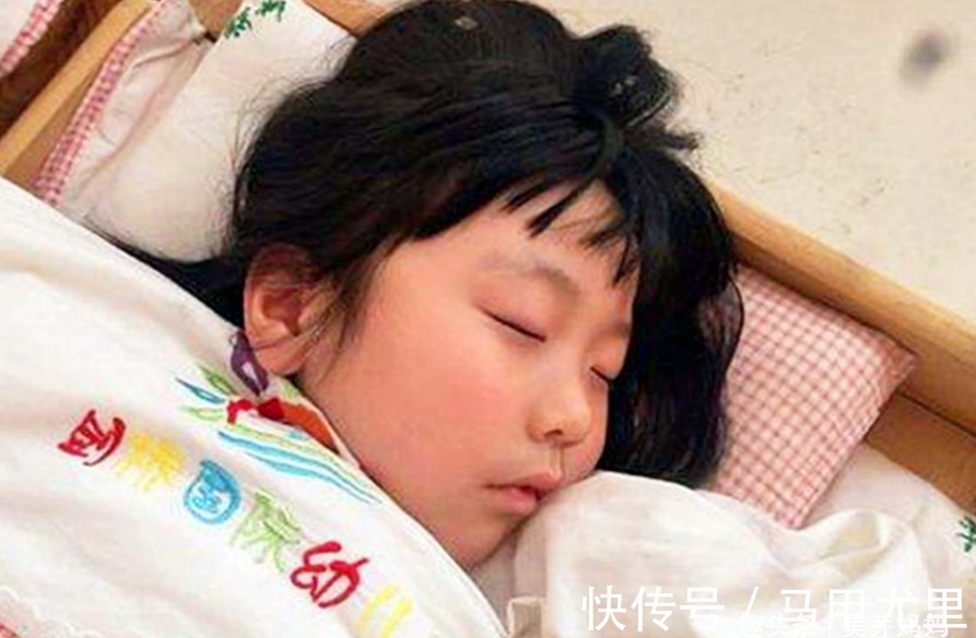 孩子|美国博士:孩子在这个时间点入睡,能促进孩子长高,长大更加聪明
