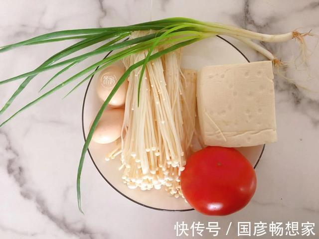 西红柿|秋天干燥最该喝这碗汤,清爽润燥又开胃,营养好吃还不长脂肪
