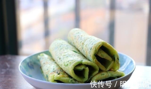 菠菜蛋饼|早餐吃它太方便了！十分钟出锅，孩子特喜欢，吃了个头蹭蹭长！