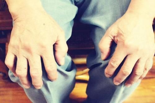 关节|男人,如果每天坚持深蹲五十下,身体会变怎样?