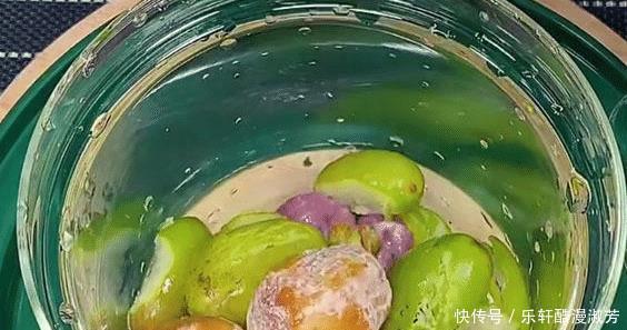 石斛|夏季多给家人煲这汤喝，用这几样简单一熬，不油不腻，润喉还下火