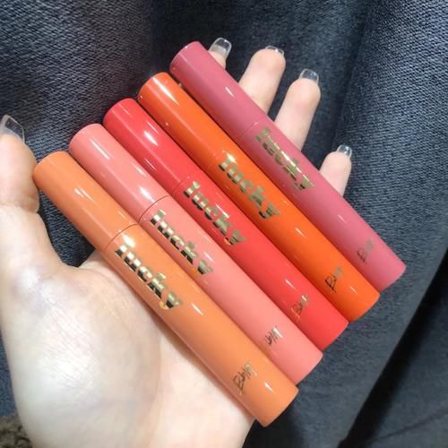 BBIA LUCKY唇釉试色