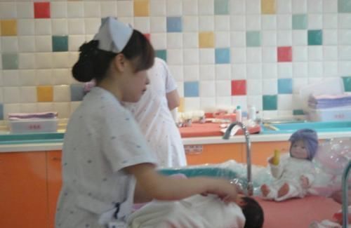 小宝宝|刚出生的孩子腹泻不止,罪魁祸首竟是婆婆,医生怒斥真是无知