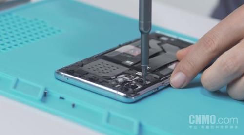 手机|一加 8T拆解报告：双电芯快充更高效散热诚意十足