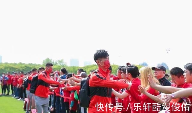 广州队|钱非万能!媒体人点评上港2021赛季失败,是广州队的反例