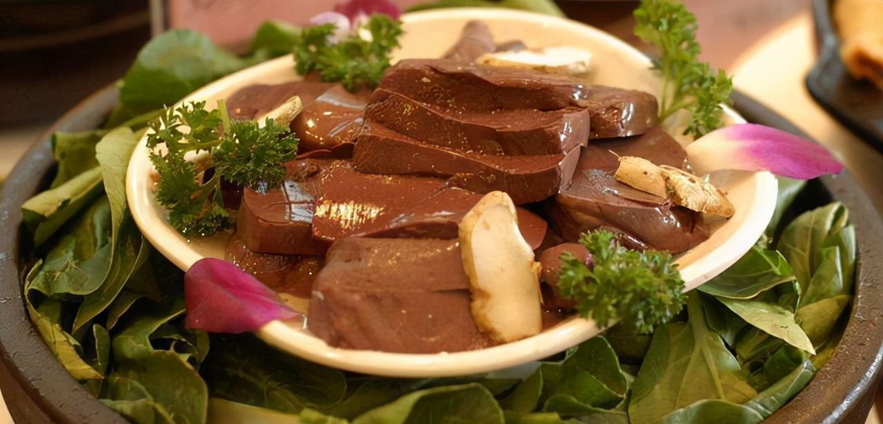 排毒|吃了猪血,第二天拉出黑色大便,说明什么?大多数人或许并不了解