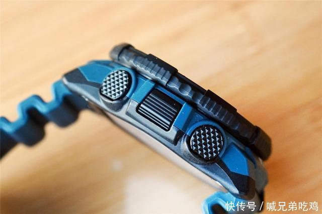 时尚实用双重奏，卡西欧PRO TREK户外腕表评测