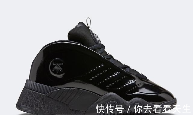 yeezy 一年 365 天都穿不腻的黑魂狂潮,黑的也太帅了