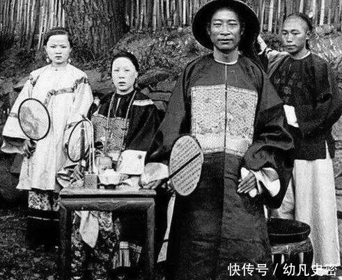 热巴|老照片:清朝末年时期,最后一张神似迪丽热巴!