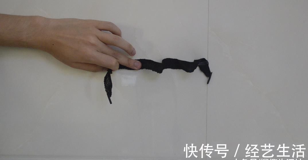 马桶|手提袋绳子不要扔, 拆下来放家里这样用, 看完你会感谢我的