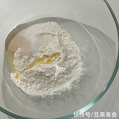 小餐包这样做，解馋堪比红烧肉