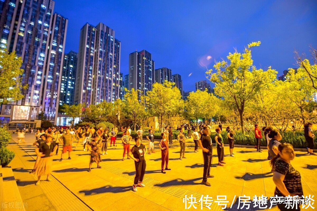 电梯|两梯四户的高层正在慢慢被“抛弃”？建筑学家直言：存在3大硬伤