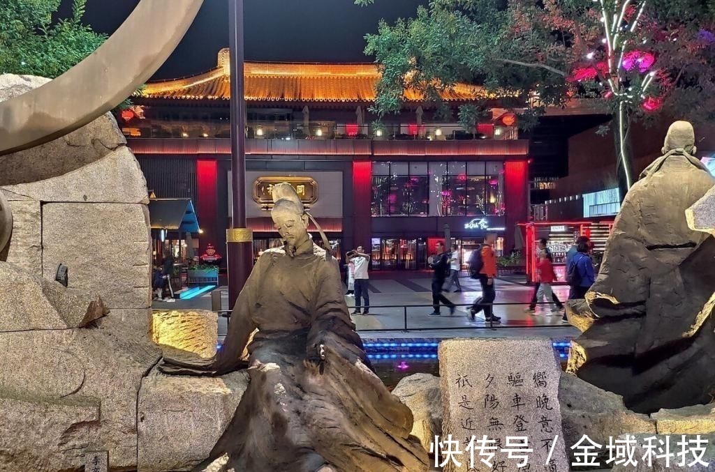 微雨&一首经典的咏雨诗,全诗无一个雨字,却句句写雨,淅沥沥下了千年