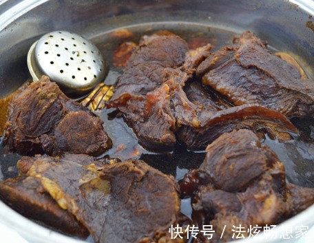 鲜香|卤牛肉，这2种料不能放！很多人都不懂，卤出来的牛肉不香不好吃