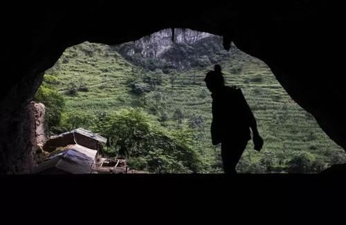 云南有座神秘天坑群，坑底生活着32人，与世隔绝60年却成网红景点