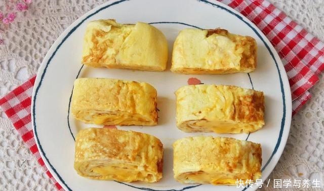 我常用鸡蛋给孩子做这早餐,咸香松软,补充营养,5分钟就搞定