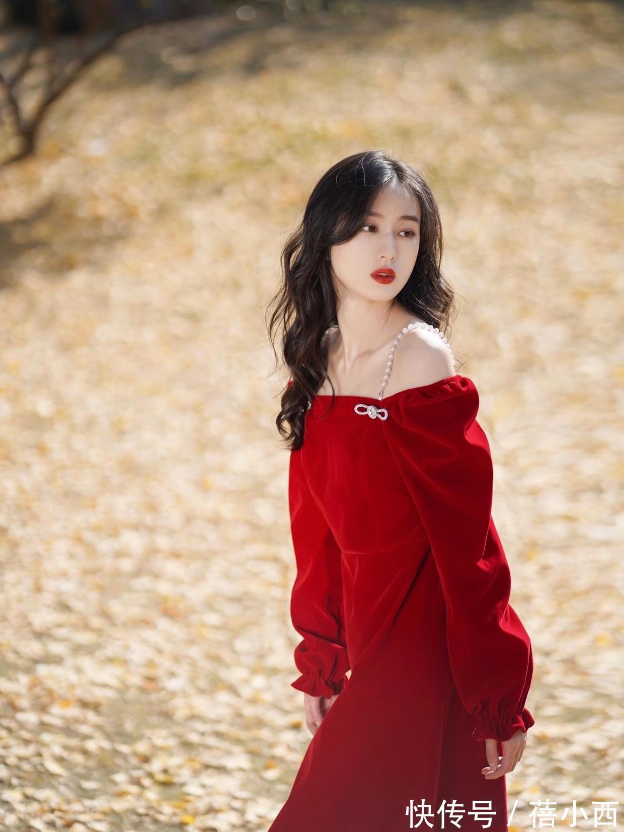 战袍 新年战袍你准备好了吗?“红色连衣裙”吸睛满分,优雅又有女人味