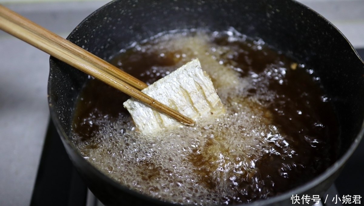 红烧带鱼15分钟出锅，不裹面粉，完整不碎入味，端上桌就光盘