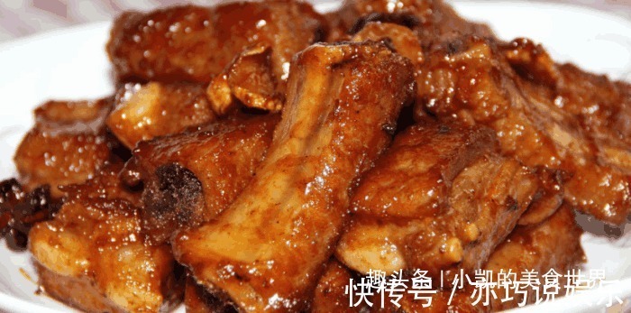 为啥排骨焯水以后又柴又腥 看大厨做完才明白, 原来用错水了