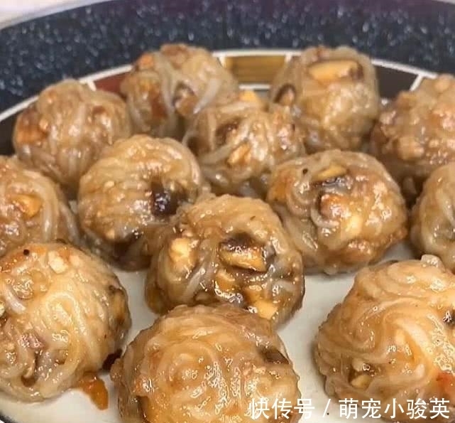 白萝卜|入春后,遇到它我必买30斤,用来做成丸子Q弹又爽口,才9毛钱一斤!