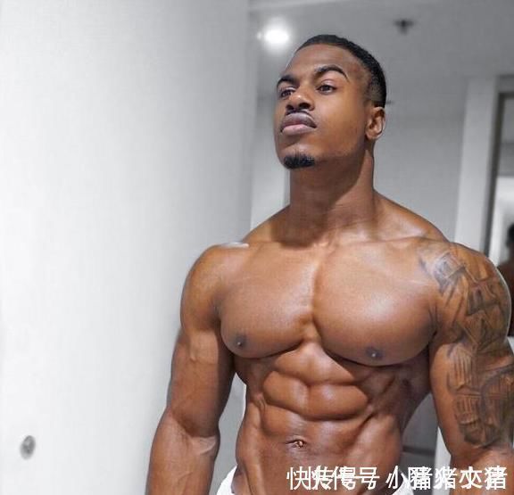 肌肉|一直卧推胸肌还不长?5个错误让你白练!学会方法练出宽厚胸肌!