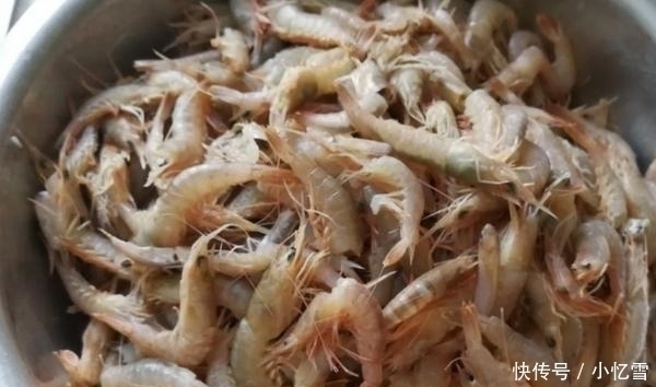 韭菜|老妈花100元买8斤海鲜,请吃海鲜大餐,到家我傻眼,涨知识了