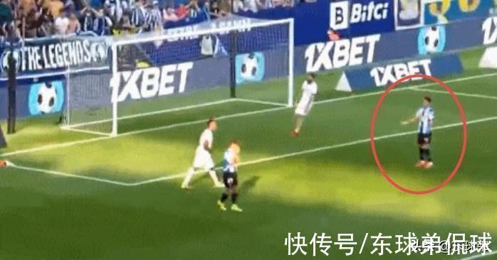 托马斯|破案了，性格内敛的武磊为何会怒吼队友？慢镜出答案，太欺负人了
