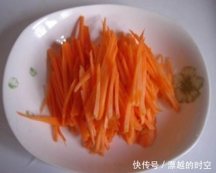 搅拌均匀|酸辣土豆丝，关键竟是一碗水，很多人都忽略了，难怪做出来不好吃